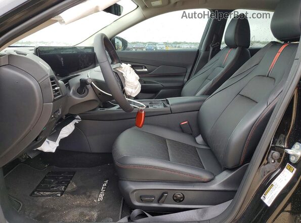 3N1AB9DV6TY243527 2026 NISSAN SENTRA Черный Вид салона спереди
