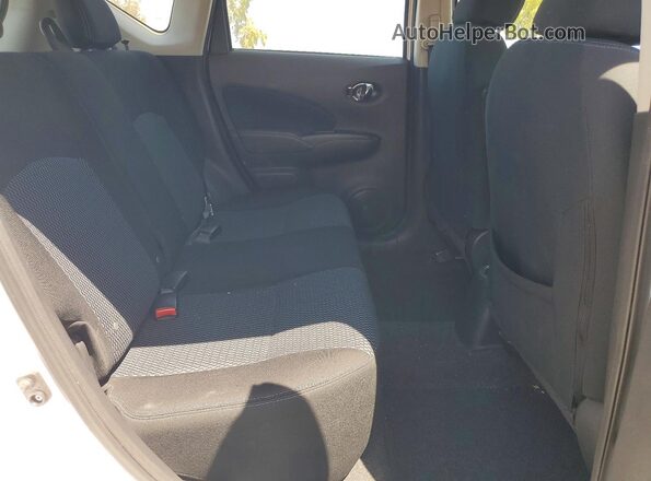 3N1CE2CP0GL360016 2016 NISSAN VERSA Белый Вид задних сидений