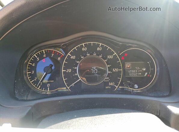 3N1CE2CP2GL364245 2016 NISSAN VERSA Серебряный Вид щитка приборов