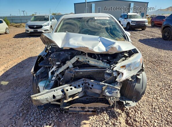 3N1CE2CP5GL404981 2016 NISSAN VERSA Silver Widok z przodu