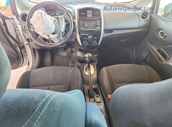 3N1CE2CP5GL404981 2016 NISSAN VERSA Silver Widok deski rozdzielczej