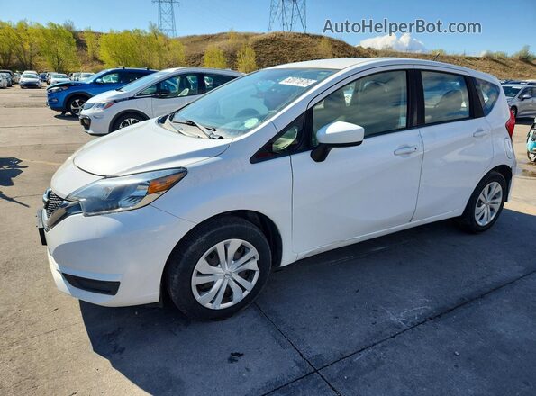 3N1CE2CP5KL366080 2019 NISSAN VERSA Белый Передняя левая четверть