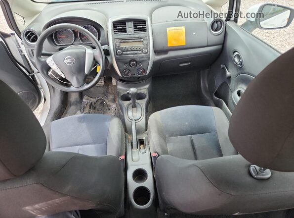 3N1CE2CP8GL367490 2016 NISSAN VERSA Белый Вид панели приборов