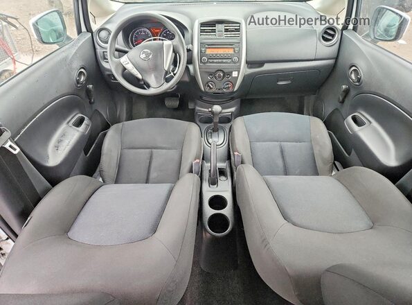 3N1CE2CP8GL400276 2016 NISSAN VERSA Белый Вид панели приборов