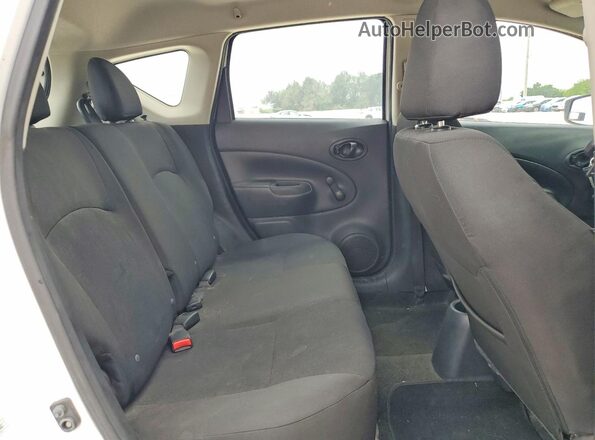 3N1CE2CP8HL355082 2017 NISSAN VERSA Белый Вид задних сидений