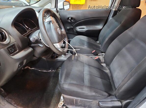 3N1CE2CPXGL402434 2016 NISSAN VERSA White Front interior view