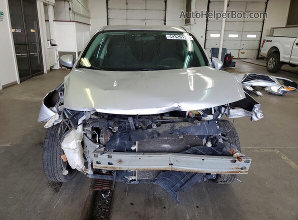 3N1CN7AP0GL841495 2016 NISSAN VERSA Silver Widok z przodu