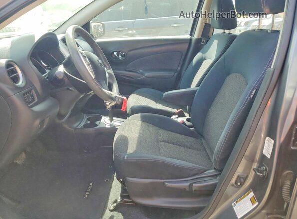 3N1CN7AP1GL843370 2016 NISSAN VERSA Серый Вид салона спереди