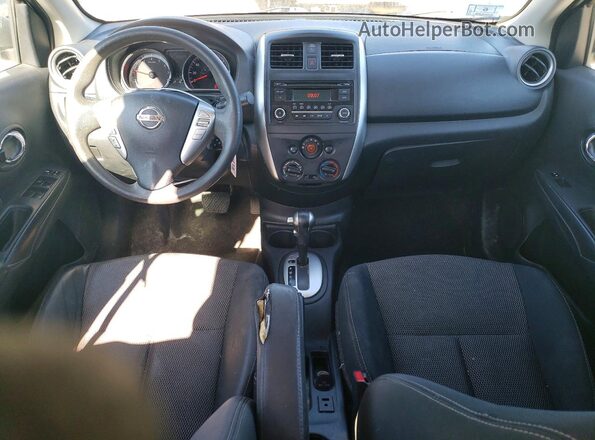 3N1CN7AP3GL822018 2016 NISSAN VERSA Серый Вид панели приборов