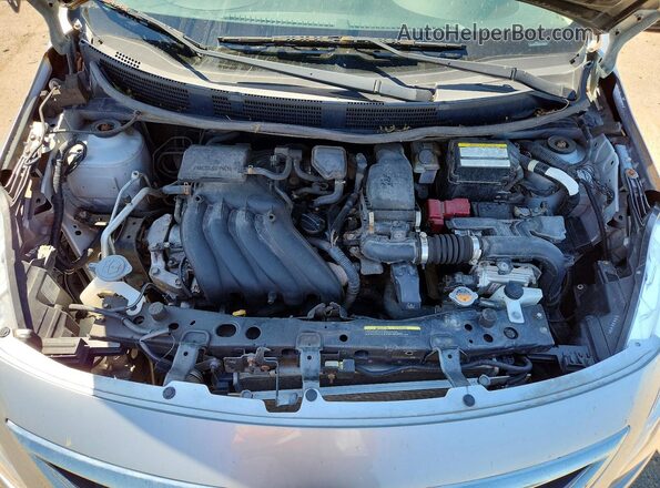3N1CN7AP6GL856745 2016 NISSAN VERSA Silver Widok wnętrza z tyłu