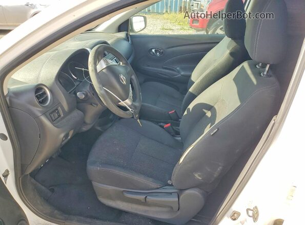 3N1CN7AP6JL873813 2018 NISSAN VERSA Белый Вид салона спереди