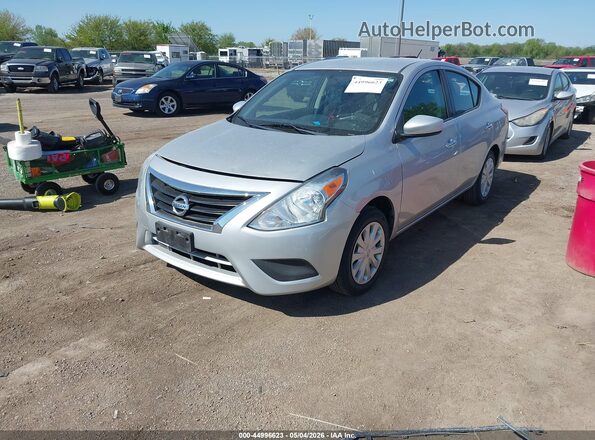 3N1CN7AP6KL843339 2019 NISSAN VERSA Серебряный Передняя левая четверть