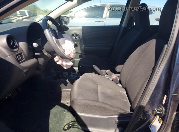 3N1CN7AP9HL865618 2017 NISSAN VERSA Синий Вид салона спереди
