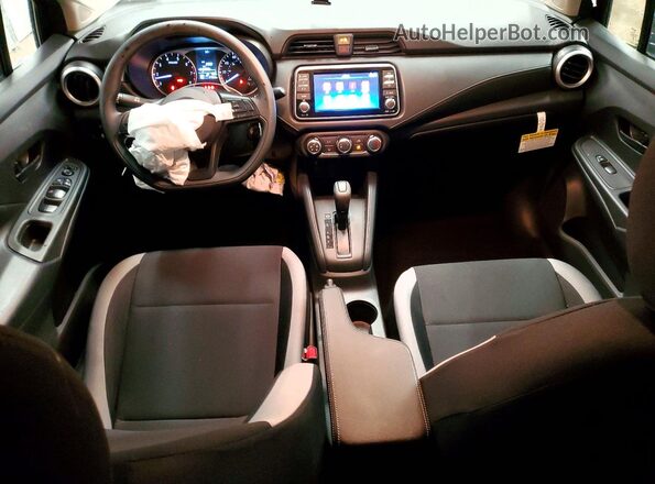 3N1CN8DV7SL896695 2025 NISSAN VERSA Черный Вид панели приборов