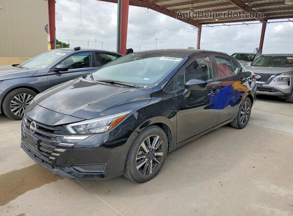 3N1CN8EV0SL843254 2025 NISSAN VERSA Black წინა მარცხენა ხედი სამი მეოთხედიდან