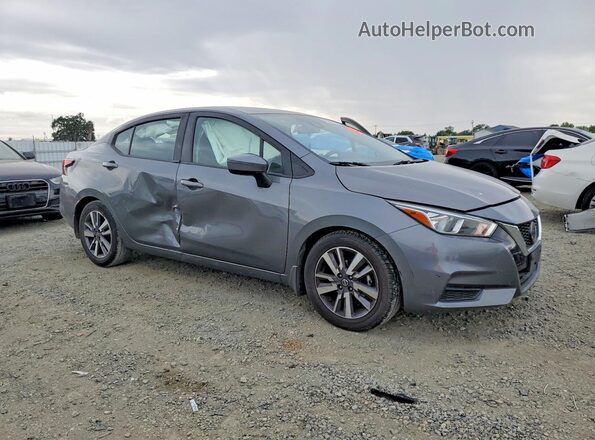 3N1CN8EV2LL809902 2020 NISSAN VERSA Серый Передняя правая четверть