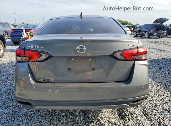3N1CN8EV2ML895598 2021 NISSAN VERSA Gray Widok z tyłu