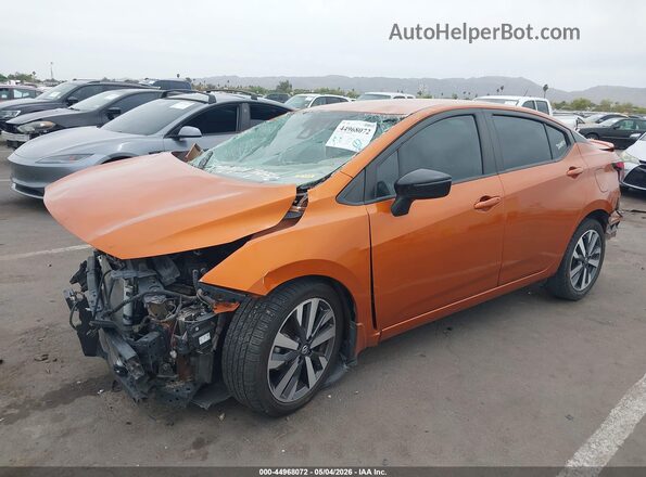 3N1CN8FV9LL913432 2020 NISSAN VERSA Оранжевый Передняя левая четверть