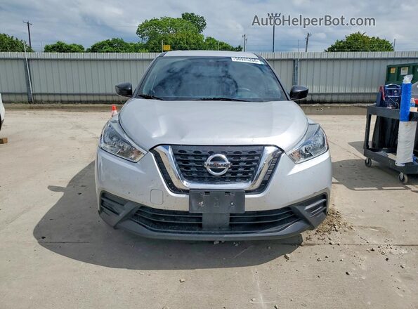 3N1CP5BV0LL540568 2020 NISSAN KICKS Серебряный Вид спереди