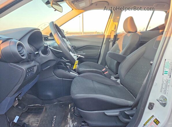 3N1CP5BV0ML549658 2021 NISSAN KICKS Two Tone Вид салону спереду