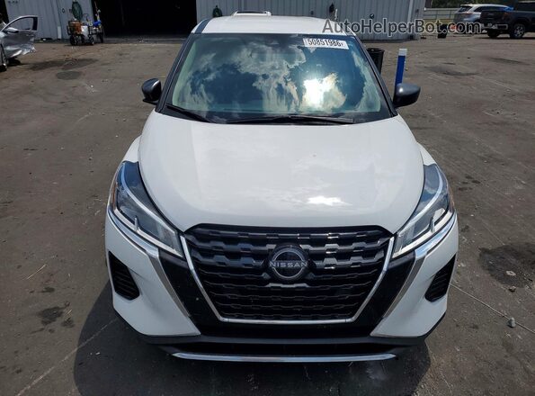 3N1CP5BV1RL586015 2024 NISSAN KICKS Белый Вид спереди