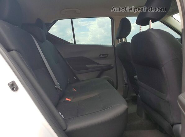 3N1CP5BV1RL586015 2024 NISSAN KICKS Белый Вид задних сидений