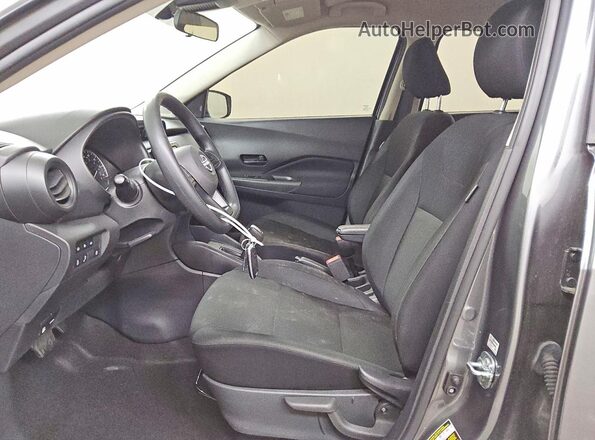 3N1CP5BV6SL479581 2025 NISSAN KICKS Серый Вид салона спереди