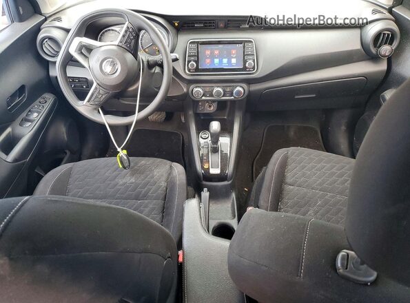 3N1CP5BV9ML545429 2021 NISSAN KICKS Gray Vista del salpicadero