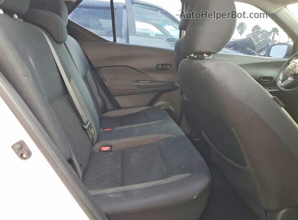 3N1CP5CU0KL566236 2019 NISSAN KICKS Белый Вид задней части салона