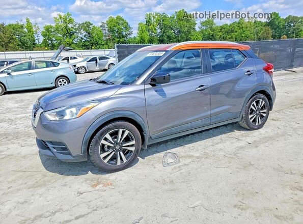 3N1CP5CU2JL503802 2018 NISSAN KICKS Gray წინა მარცხენა ხედი სამი მეოთხედიდან