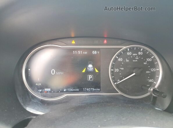 3N1CP5CU2JL516565 2018 NISSAN KICKS Белый Вид щитка приборов