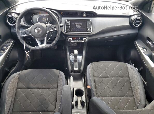 3N1CP5CU2JL516565 2018 NISSAN KICKS Белый Вид панели приборов