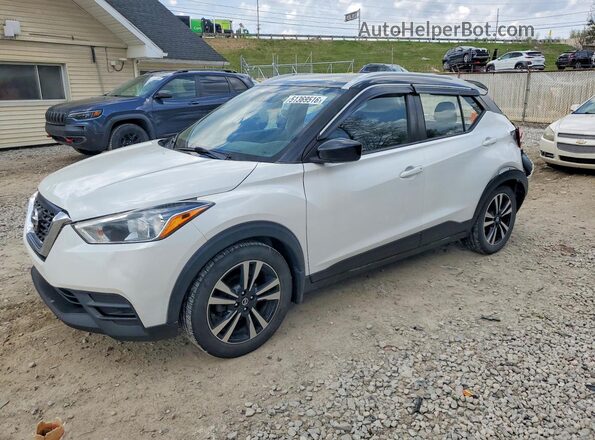 3N1CP5CU2JL516565 2018 NISSAN KICKS Белый Передняя левая четверть