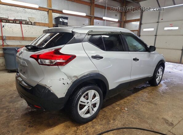 3N1CP5CU2JL519529 2018 NISSAN KICKS Silver Tył prawy