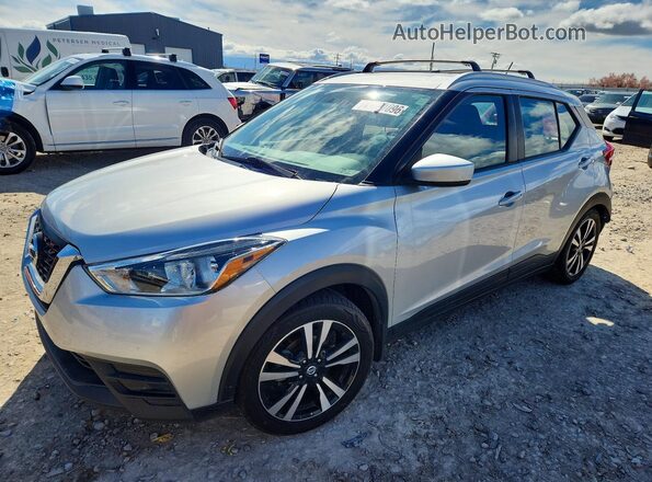 3N1CP5CU2JL522334 2018 NISSAN KICKS Silver Przód lewy