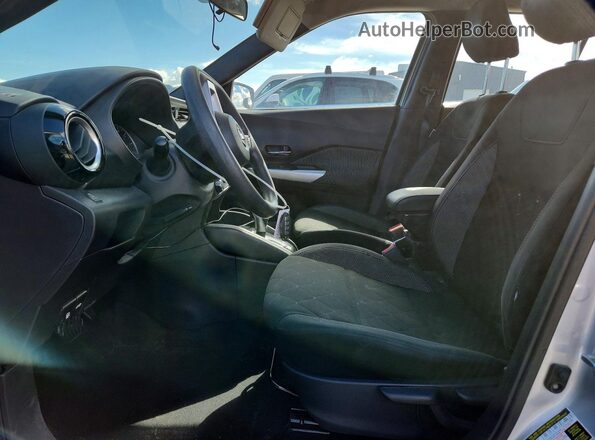 3N1CP5CU2JL522334 2018 NISSAN KICKS Silver Widok wnętrza z przodu