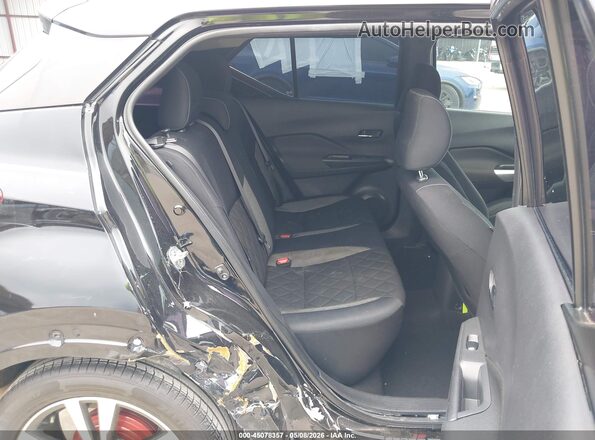 3N1CP5CU3JL516803 2018 NISSAN KICKS Black Widok naklejki z numerem VIN