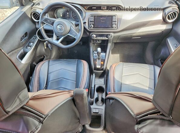 3N1CP5CU4JL510895 2018 NISSAN KICKS Черный Вид панели приборов