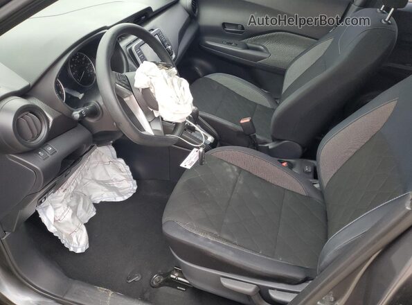 3N1CP5CU4JL533481 2018 NISSAN KICKS Gray Vista interior delantera