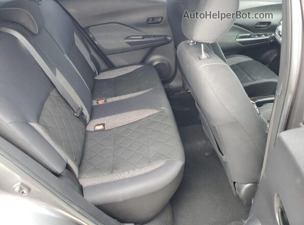 3N1CP5CU4JL533481 2018 NISSAN KICKS Gray Vista interior trasera