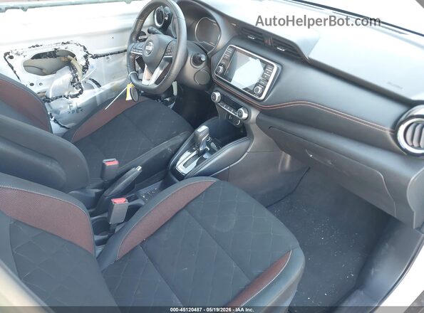 3N1CP5CU4KL508744 2019 NISSAN KICKS Белый Вид салона спереди