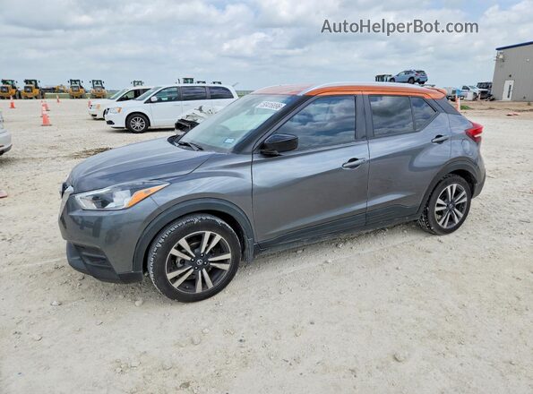 3N1CP5CU4KL568068 2019 NISSAN KICKS Серый Передняя левая четверть