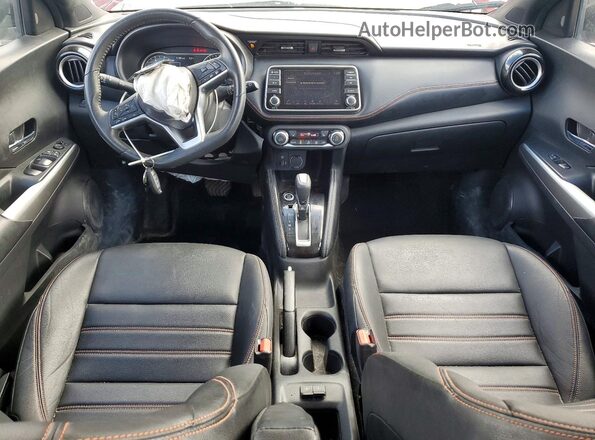 3N1CP5CU5JL518097 2018 NISSAN KICKS Red Widok deski rozdzielczej