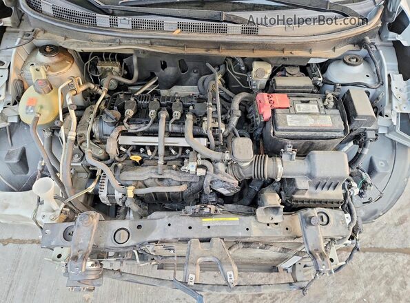 3N1CP5CU6JL538701 2018 NISSAN KICKS Серебряный Вид задней части салона
