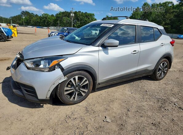 3N1CP5CU7JL510454 2018 NISSAN KICKS Серебряный Передняя левая четверть