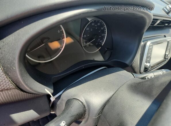 3N1CP5CU8JL531555 2018 NISSAN KICKS White Սարքավորումների վահանակի տեսք