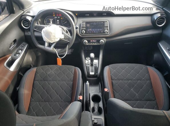 3N1CP5CU9JL505515 2018 NISSAN KICKS White Вид панелі приладів