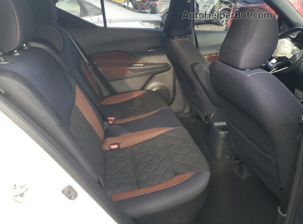 3N1CP5CU9JL505515 2018 NISSAN KICKS White Вид задніх сидінь
