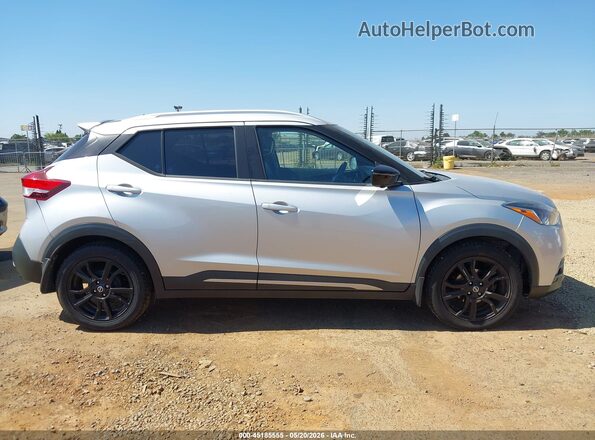3N1CP5CU9KL494663 2019 NISSAN KICKS Silver Widok wnętrza z tyłu