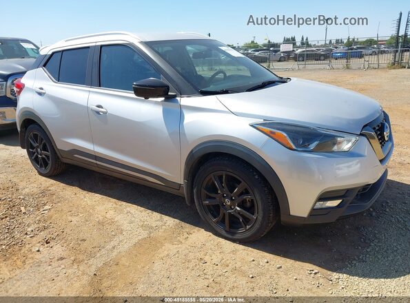 3N1CP5CU9KL494663 2019 NISSAN KICKS Silver Przód prawy